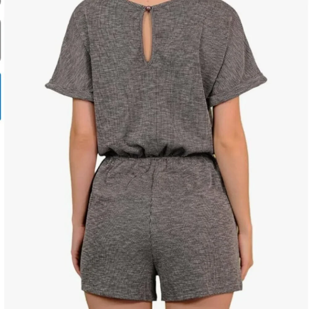 Korye Ribbed Gray Romper - Picture 2 of 3